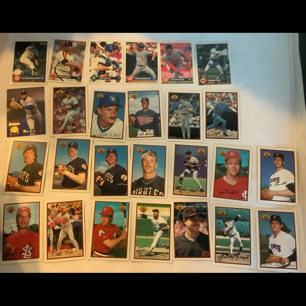 Bundle of Baseball Cards Lot 373